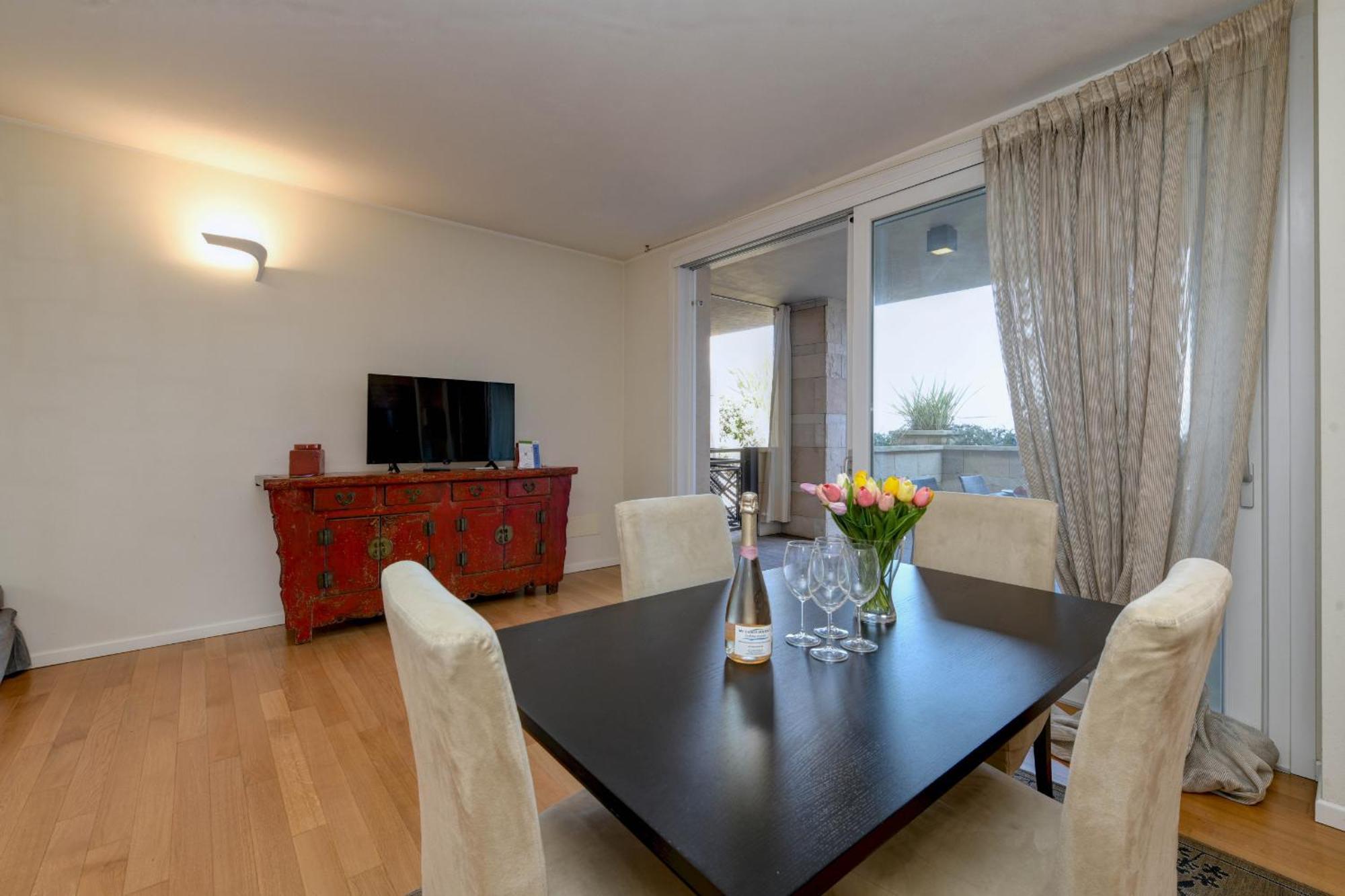 Mgh Luxury - Residenza La Perla Peschiera Lakefront Apartment Peschiera del Garda