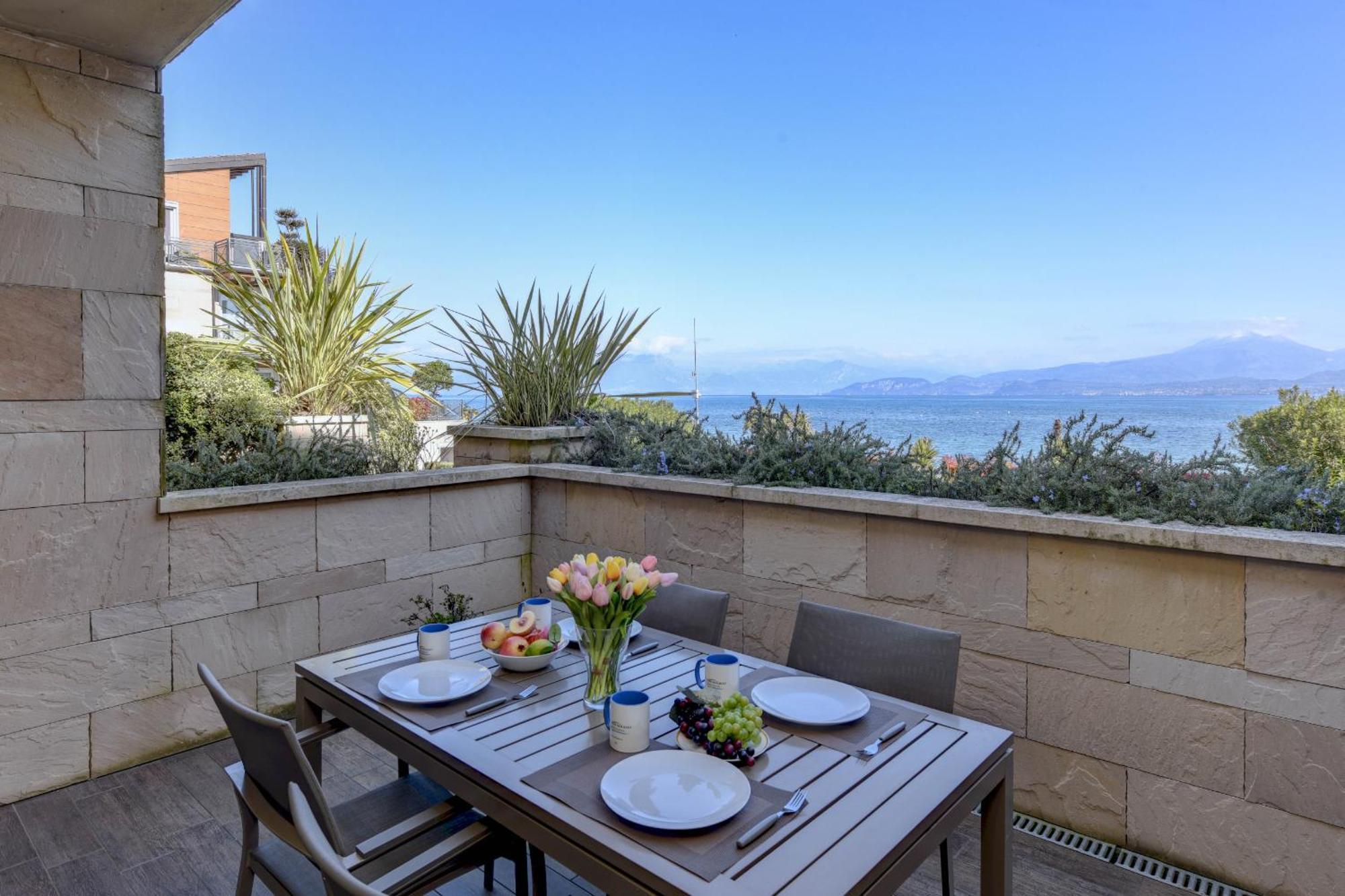 Apartment Mgh Luxury - Residenza La Perla Peschiera Lakefront