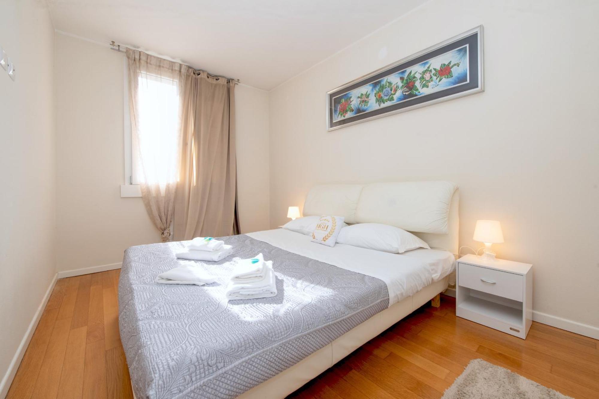 Apartment Mgh Luxury - Residenza La Perla Peschiera Lakefront *